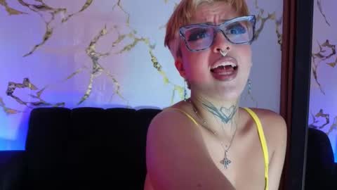 Snapshot of rebeka_baker chatting on 02-03-26, 02:44 REBEKA online show from 02-03-26, 02:44