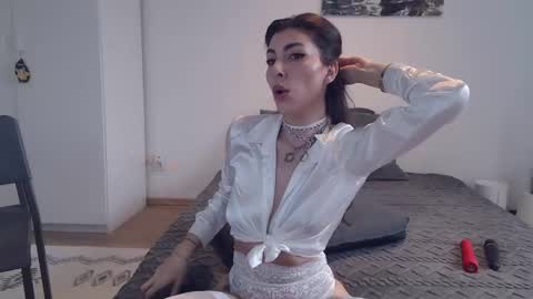 Snapshot of rebekaburns chatting on 01-26-25, 09:19 Rebeka online show from 01-26-25, 09:19