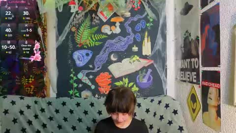 Lara online show from 11-17-25, 10:04