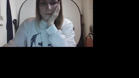 Keely KeKe Kiwi online show from 11-08-25, 01:06