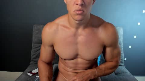 twitter REECET26 instagram RECCETAYLOR online show from 01-28-25, 12:11