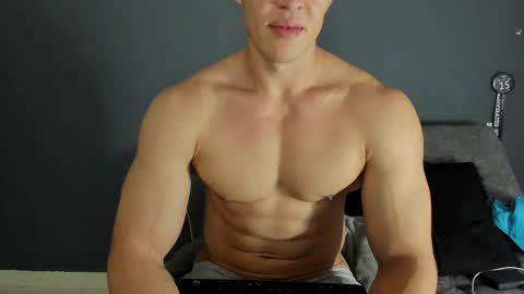 twitter REECET26 instagram RECCETAYLOR online show from 10-29-25, 01:52