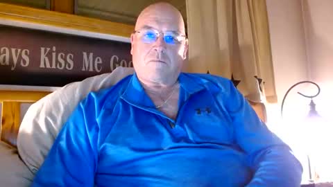 Mtn. Man online show from 11-17-25, 03:56