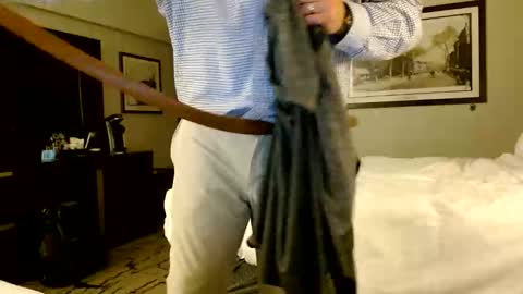 Mtn. Man online show from 11-20-25, 04:34