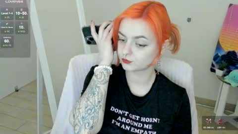 Snapshot of red_bestie_ chatting on 02-02-26, 01:54 Bestie online show from 02-02-26, 01:54