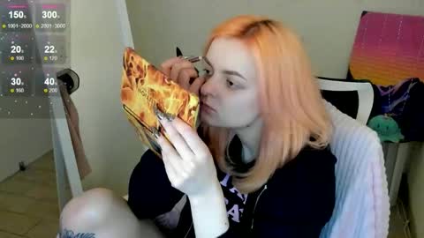 Snapshot of red_bestie_ chatting on 02-17-26, 01:29 Bestie online show from 02-17-26, 01:29