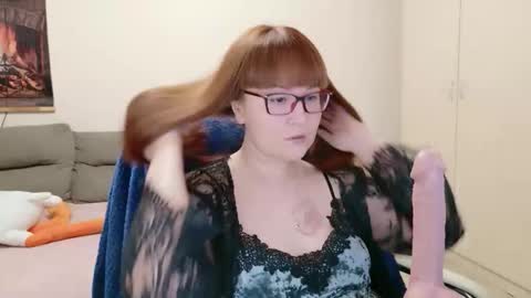 Snapshot of red_fox777 chatting on 02-16-26, 07:43 Lisa online show from 02-16-26, 07:43