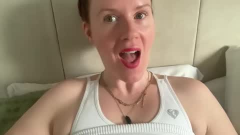 Rosie online show from 10-31-25, 08:04