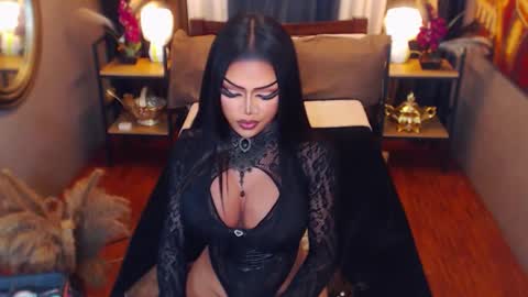 Snapshot of red_ivyy chatting on 11-18-25, 03:23 AsianRedivy online show from 11-18-25, 03:23