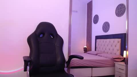 Kitty online show from 10-28-25, 08:11