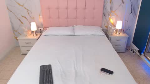 Kitty online show from 11-05-25, 05:46