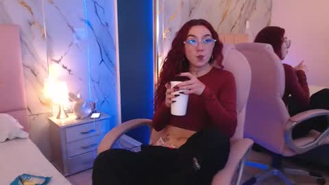 Kitty online show from 11-11-25, 01:44