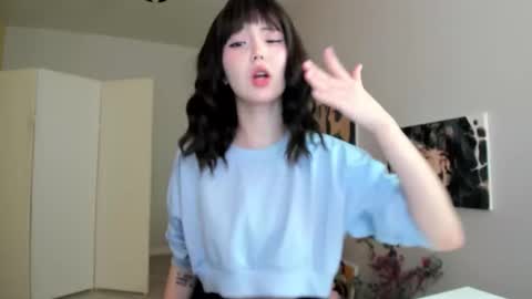 Snapshot of red_mok chatting on 10-21-25, 02:23 Neta online show from 10-21-25, 02:23