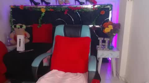 Snapshot of red_moon_1 chatting on 01-14-25, 01:36 Luna online show from 01-14-25, 01:36