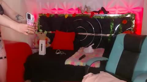 Snapshot of red_moon_1 chatting on 02-02-25, 03:43 Luna online show from 02-02-25, 03:43