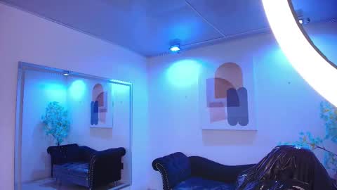 Res Moon online show from 10-20-25, 11:10