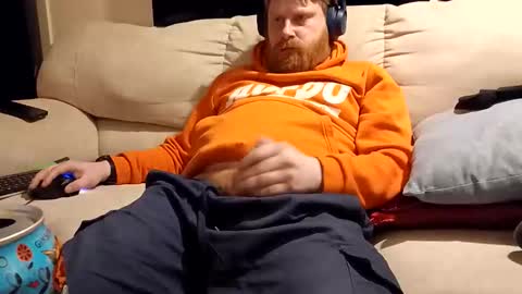 Snapshot of redbjorseth chatting on 11-24-25, 08:08 Eric online show from 11-24-25, 08:08