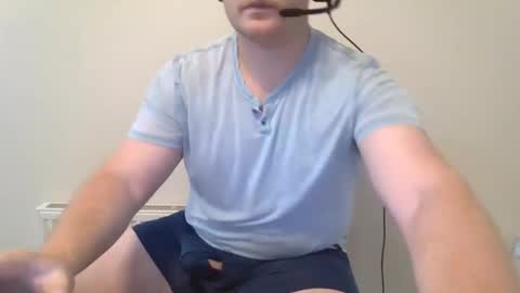 Snapshot of redbwc96 chatting on 10-19-25, 12:28 redbwc96 online show from 10-19-25, 12:28