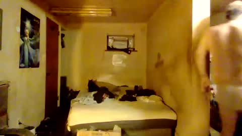 Snapshot of reddragon1195 chatting on 12-04-24, 02:31 reddragon1195 online show from 12-04-24, 02:31