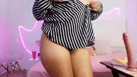 Snapshot of redhair6 chatting on 10-14-25, 05:36 redhair6 online show from 10-14-25, 05:36