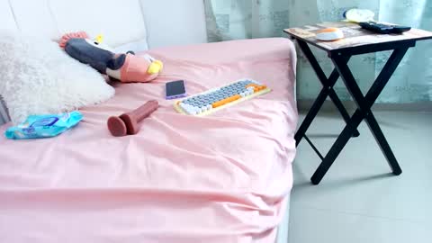 Snapshot of redhair6 chatting on 10-31-25, 02:29 redhair6 online show from 10-31-25, 02:29