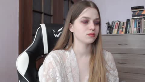 Lily online show from 12-27-24, 06:14