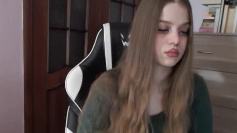 Lily online show from 12-04-25, 02:21