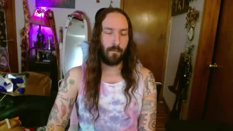 redhothippie112 online show from 10-05-25, 07:45