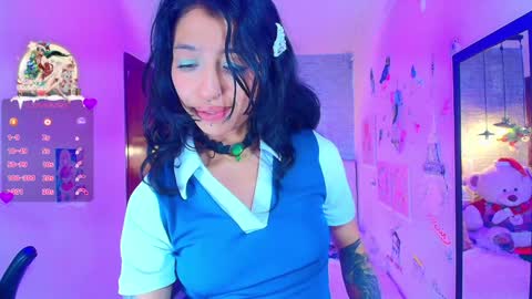 Lili Lopez online show from 12-23-24, 10:44