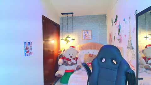 Lili Lopez online show from 12-27-24, 02:04