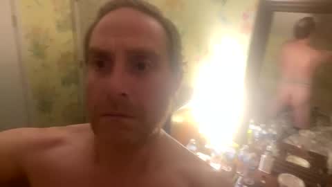 Snapshot of redsexy31 chatting on 11-23-25, 12:05 redsexy31 online show from 11-23-25, 12:05