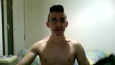 Snapshot of redstep0 chatting on 11-08-25, 12:33 redstep0 online show from 11-08-25, 12:33