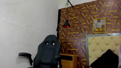 reed_kitty online show from 12-14-25, 01:38