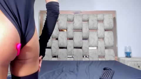 Snapshot of regantaylor chatting on 11-27-25, 01:57 Regantaylor online show from 11-27-25, 01:57