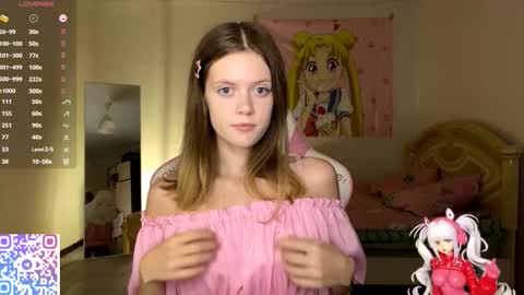 Snapshot of regeniastetson chatting on 10-22-25, 02:17 Lucy online show from 10-22-25, 02:17