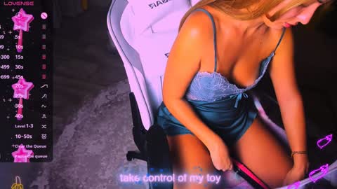 reggieMeow online show from 12-11-24, 03:02