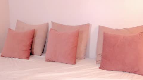 Regina  online show from 11-06-25, 10:32