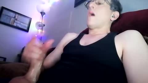 Snapshot of regularguy20 chatting on 11-13-25, 08:24 regularguy20 online show from 11-13-25, 08:24