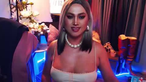 Red Ivy online show from 03-22-26, 08:12