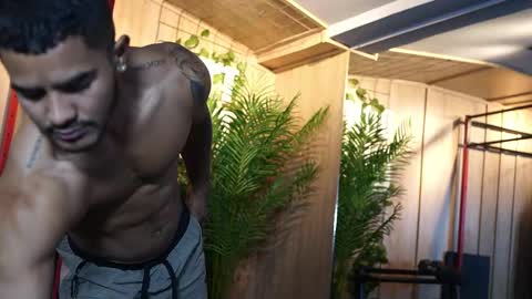 Reik online show from 11-14-25, 12:48