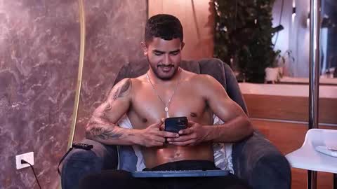 Reik online show from 01-12-26, 04:39