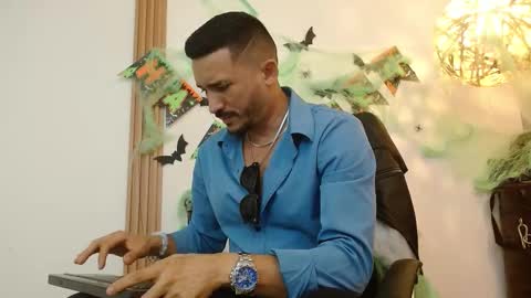   REIKO  online show from 10-13-25, 08:09