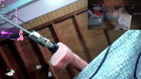 Snapshot of reinacatchile chatting on 10-27-25, 12:58 Reinacatchile online show from 10-27-25, 12:58