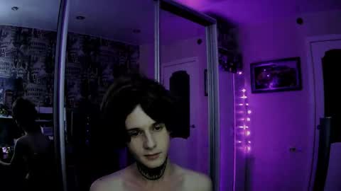 Snapshot of remitrash chatting on 10-10-25, 01:32 RemiTrash online show from 10-10-25, 01:32