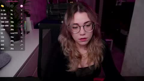 Snapshot of remywild chatting on 10-20-25, 07:03 RemyWild online show from 10-20-25, 07:03