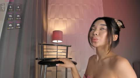 Ren online show from 11-10-25, 03:49