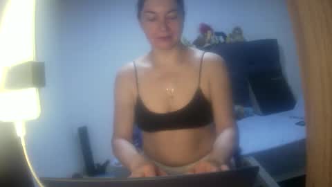 renata_hot1 online show from 11-18-25, 10:25