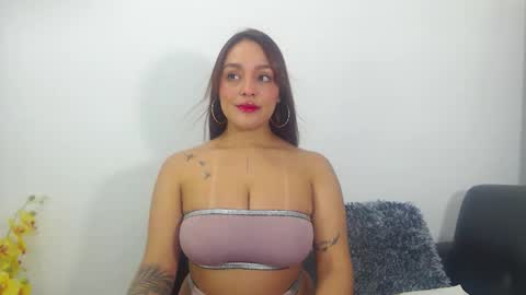 renatabrownn28 online show from 04-01-26, 01:17