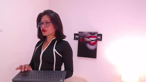 renataj online show from 10-27-25, 07:07
