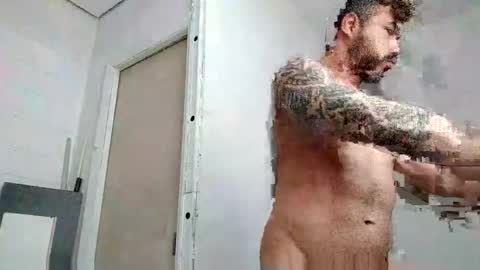 Snapshot of renatocavedon1 chatting on 10-29-25, 05:14 renatocavedon1 online show from 10-29-25, 05:14